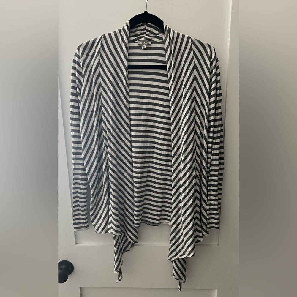 Frox long sleeve open front top, gray and white striped, size small